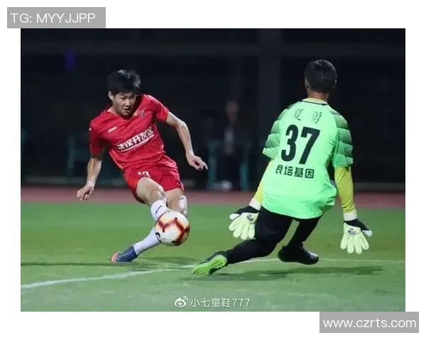 武汉足球明星足球赛门票热销球迷狂欢期待精彩对决